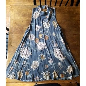 Fall floral dress with high neck, size s, boutique